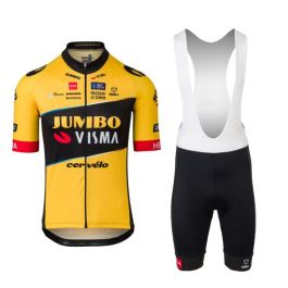 completo-agu-team-jumbo-visma.jpg
