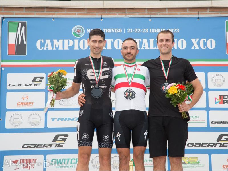 Team Cingolani Specialized: Macculi campione italiano Master, Pellizzaro seconda e Saccu terza nel format e-bike!